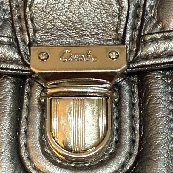 Vintage Coach Y2K Pewter Silver Quilted Shoulder Bag - Picture 5 of 11